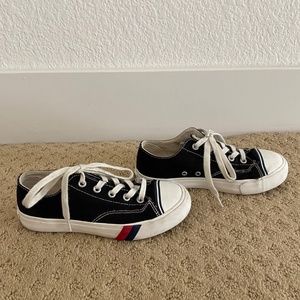 2/$16 Kids Keds Royal Lo Sneaker - Boys 1.5 M